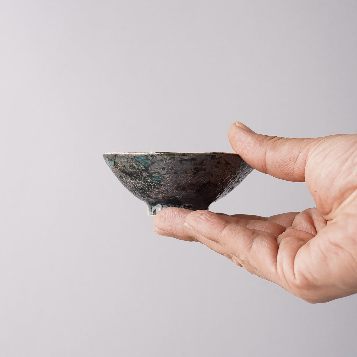 有田焼 手捻り平盃 80ml Dorogama Studio1156