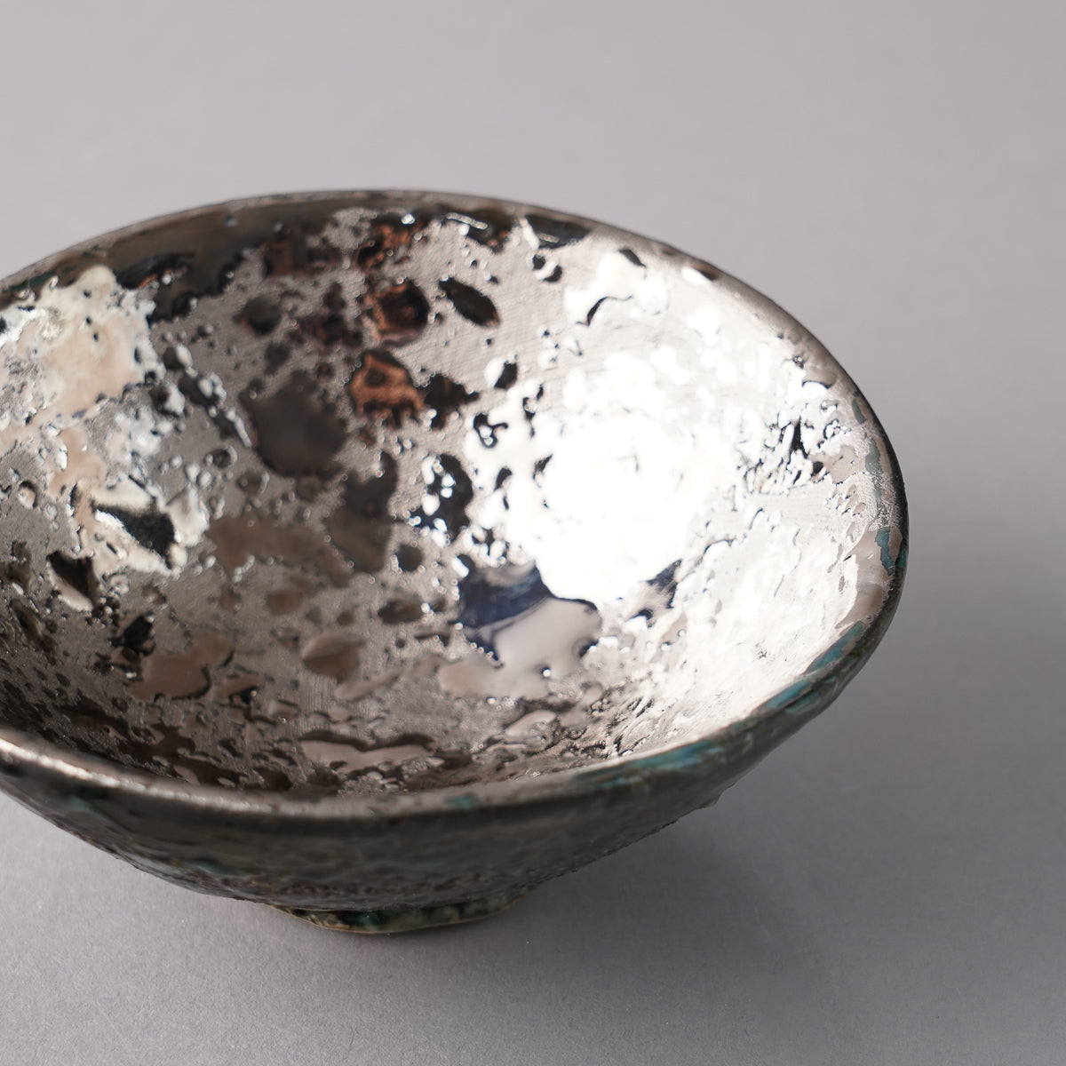 有田焼 手捻り平盃 80ml 内銀 Dorogama Studio1156