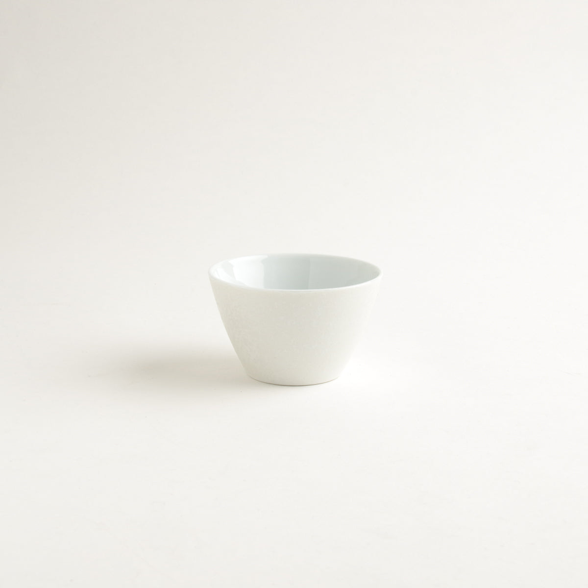 波佐見焼 ボウルカップ 7.5cm/100ml AHJ ホワイトパール ARITA HASAMI JAPAN Studio1156