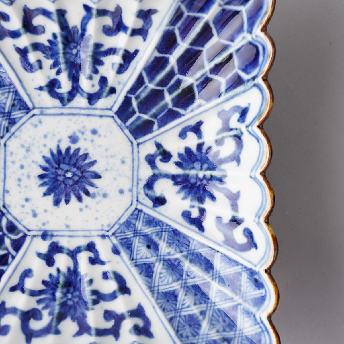 有田焼 染付割地紋 菊割長角六寸皿 18cm Fukusen Studio1156