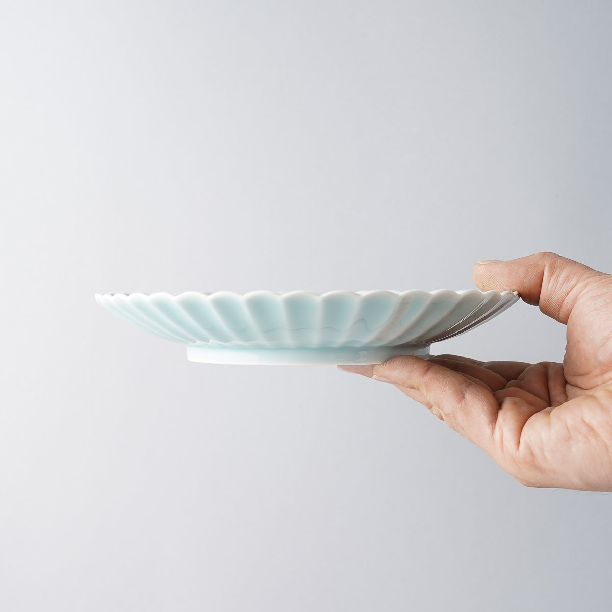 伊万里焼 モイスト青磁 菊割6寸皿 19.5cm Hataman Studio1156