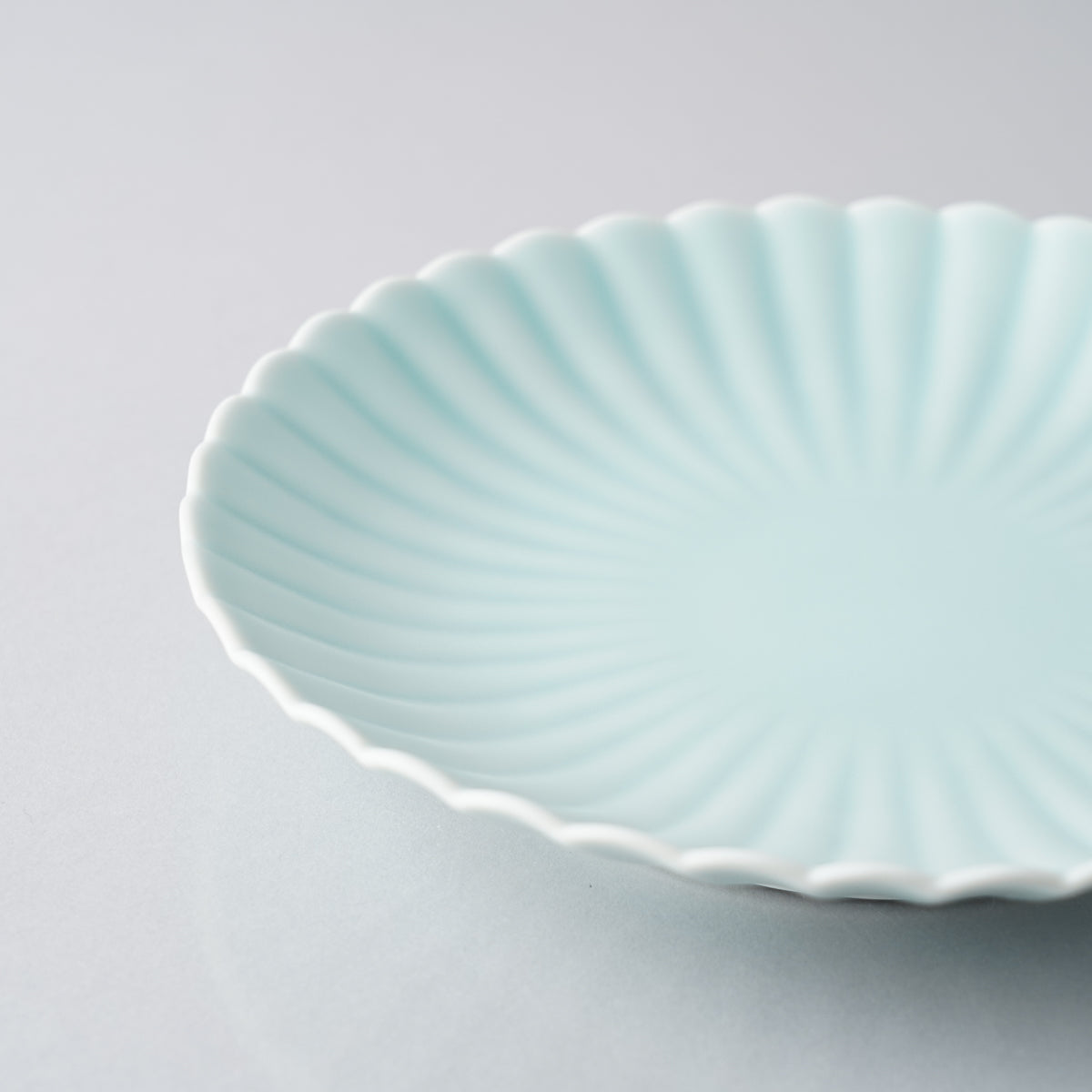 伊万里焼 モイスト青磁 菊割6寸皿 19.5cm Hataman Studio1156