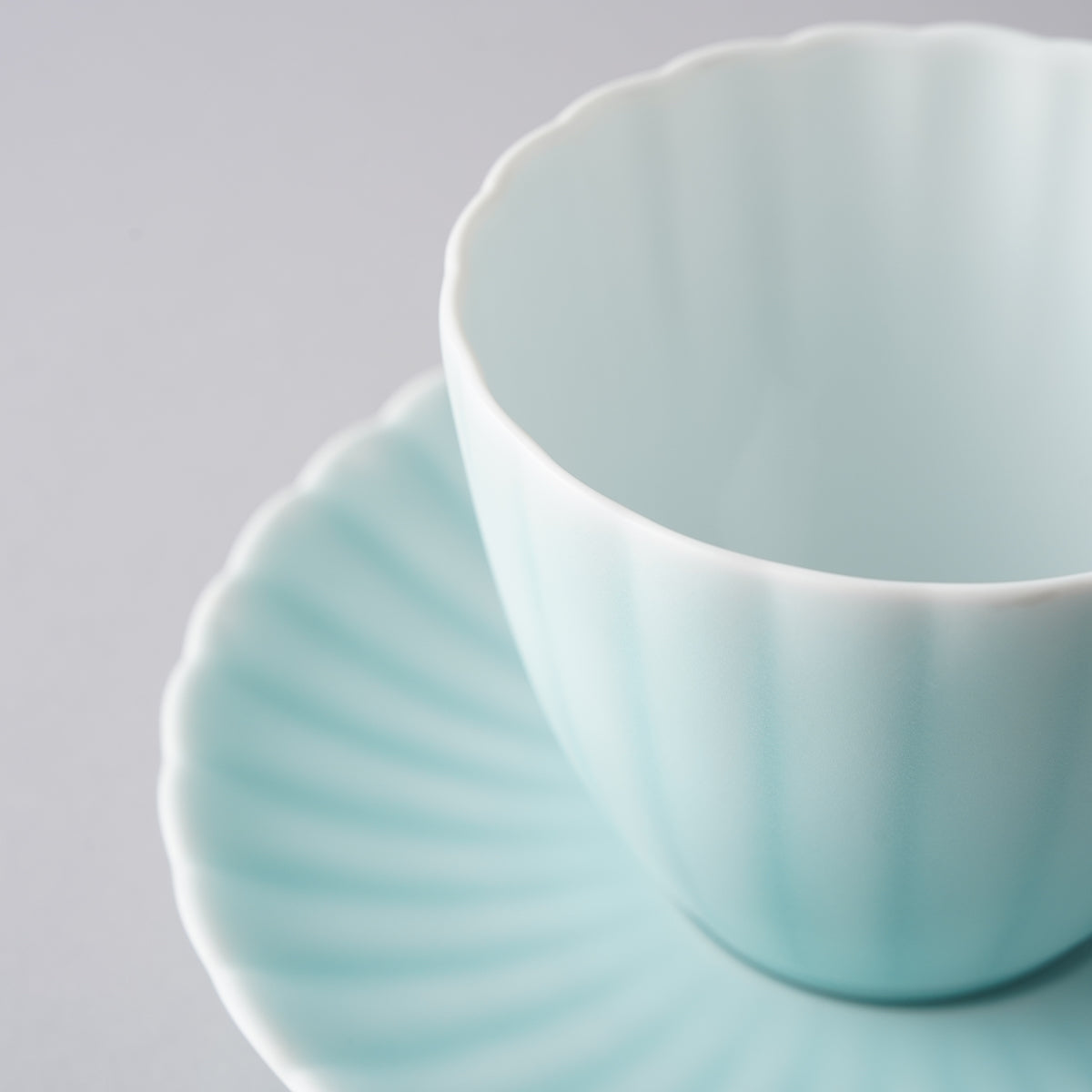 伊万里焼 モイスト青磁 菊割 コーヒーカップソーサー 240ml Hataman Studio1156