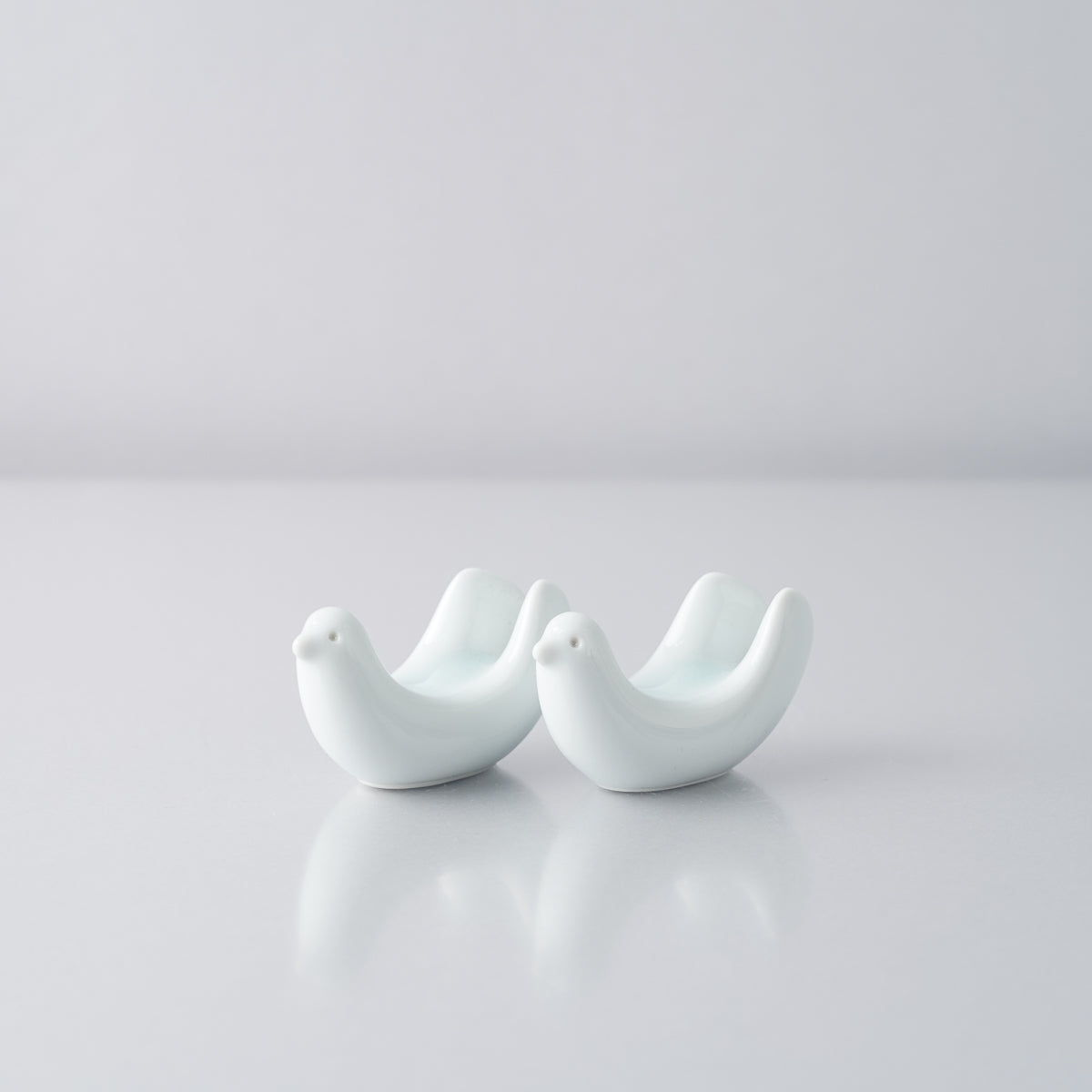 波佐見焼 青白磁 とり型 箸置き 5.5cm Hakusan Studio1156