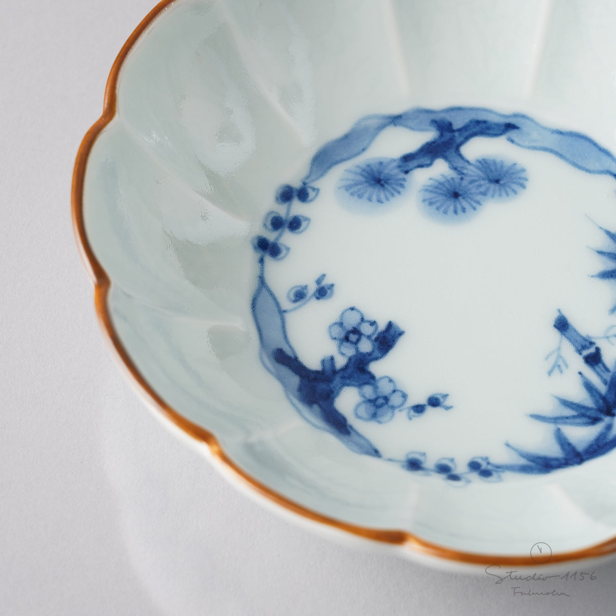 有田焼 渕錆古染 十二方割小鉢 13.5cm 古染松竹梅 Housen Studio1156