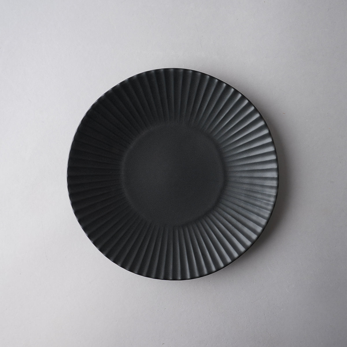 波佐見焼 Shinogi しのぎプレート(L) 21.5cm 黒マット Ichiryu Studio1156