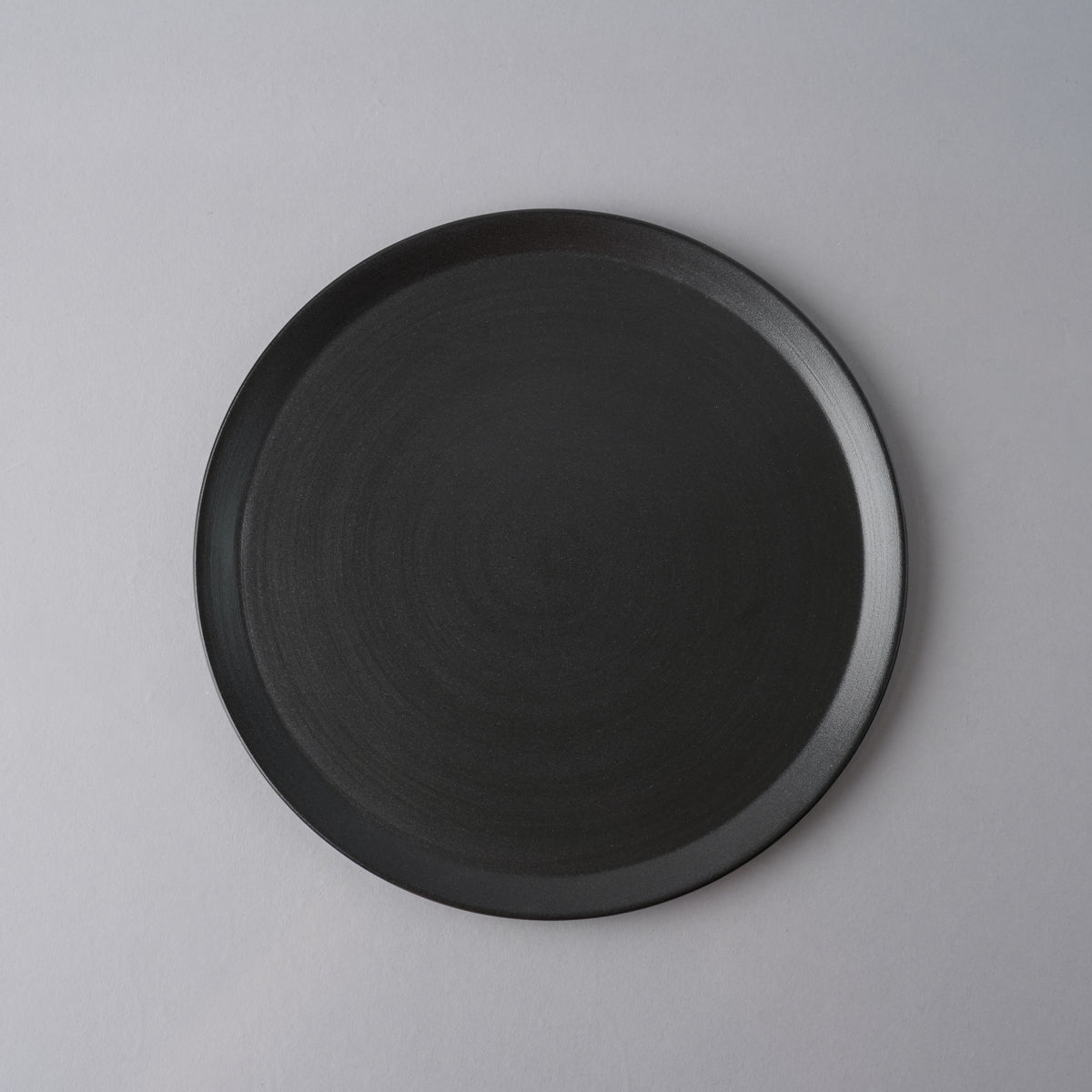 波佐見焼 IREKO フラットプレート(M) 19.5cm シャビーブラック IREKO Studio1156