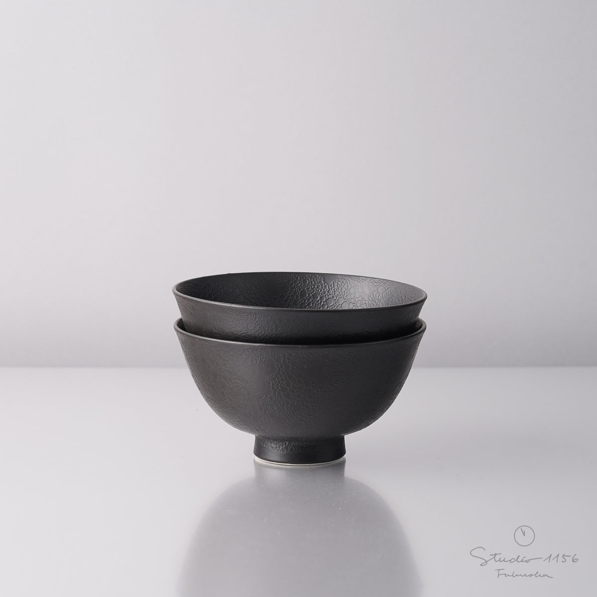 有田焼 黒泡 ごはん茶碗(大) 12cm Kichiemon Studio1156