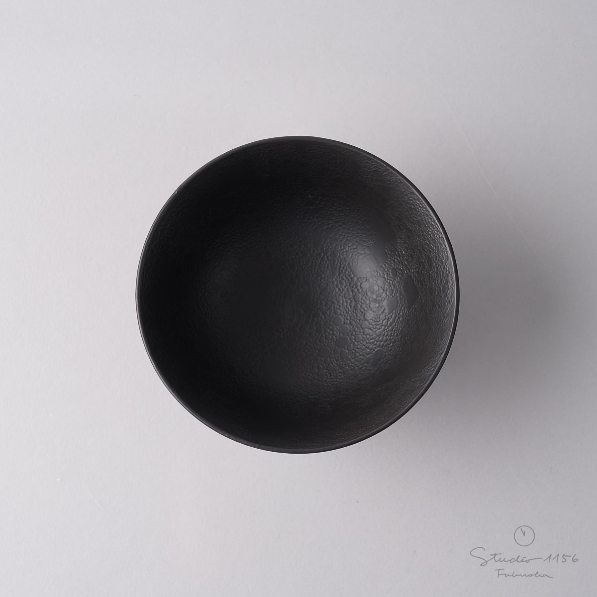 有田焼 黒泡 ごはん茶碗(大) 12cm Kichiemon Studio1156