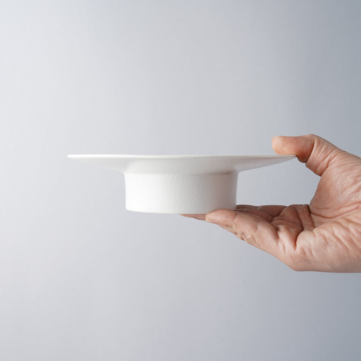 有田焼 泡化粧シリーズ 高台プレート(M) 19cm Kichiemon Studio1156