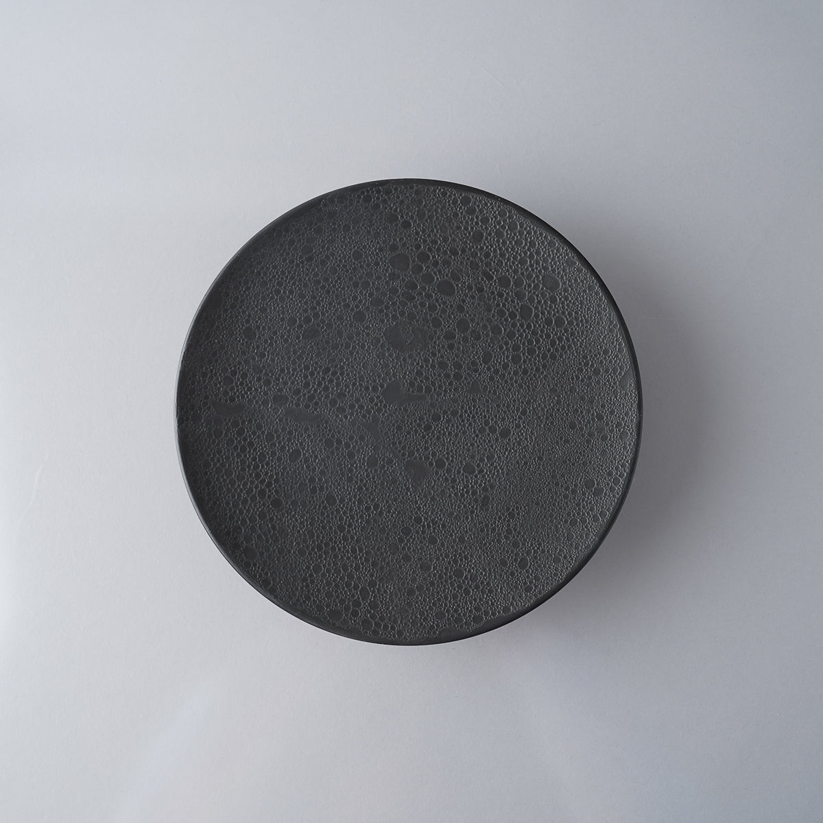 有田焼 泡化粧シリーズ 高台プレート(M) 19cm Kichiemon Studio1156