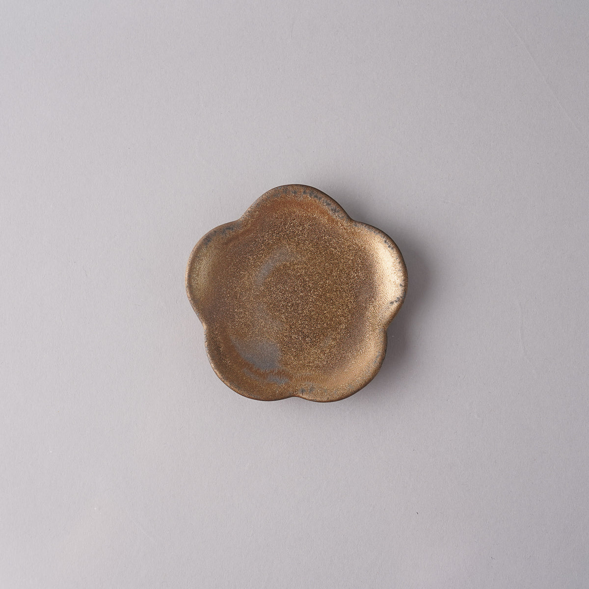 有田焼 金泥釉 豆皿 7.5cm 梅型 Kikaku Studio1156