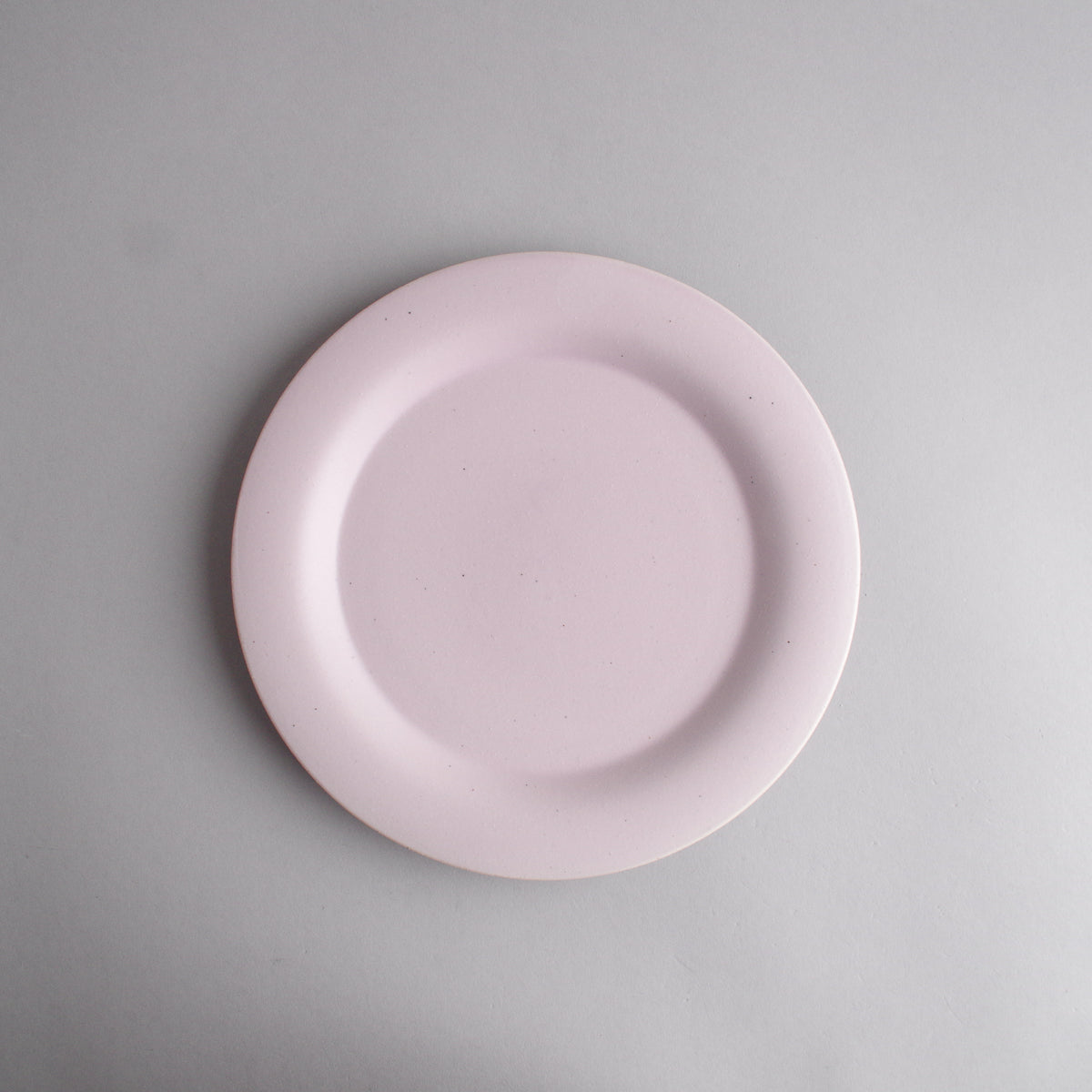 波佐見焼 JIYUシリーズ リムプレート(L) 23cm 薄藤(うすふじ) nucca Studio1156
