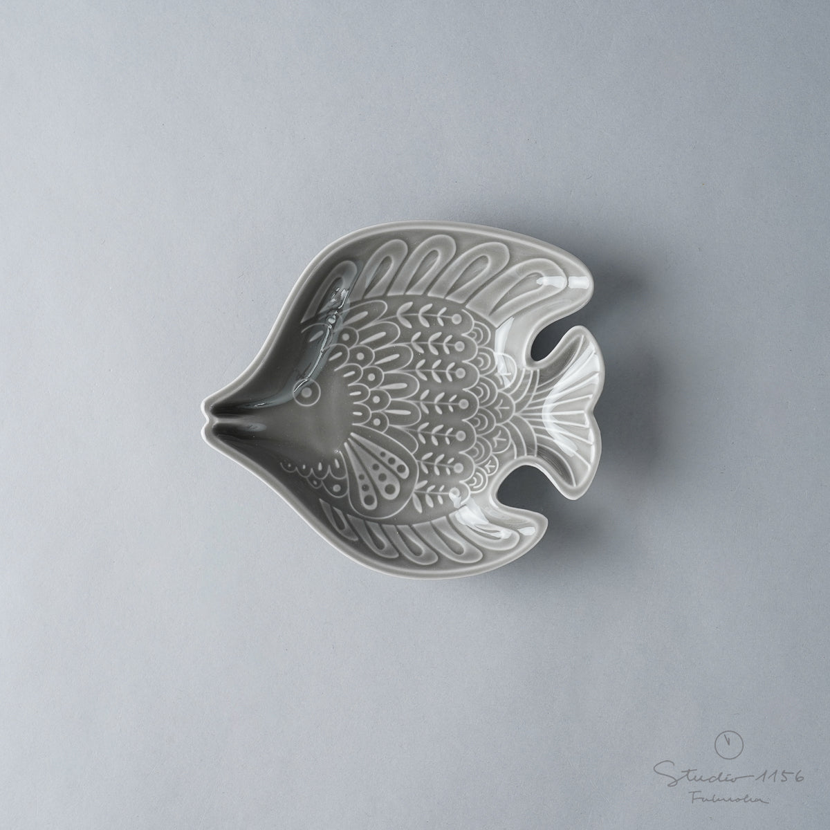 波佐見焼 アールシーボリ チョウチョウウオ科 小皿 12cm グレイ natural69 Studio1156