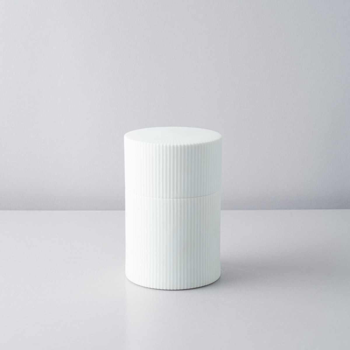 有田焼 鎬 茶筒 280ml 白磁マット Riso Studio1156