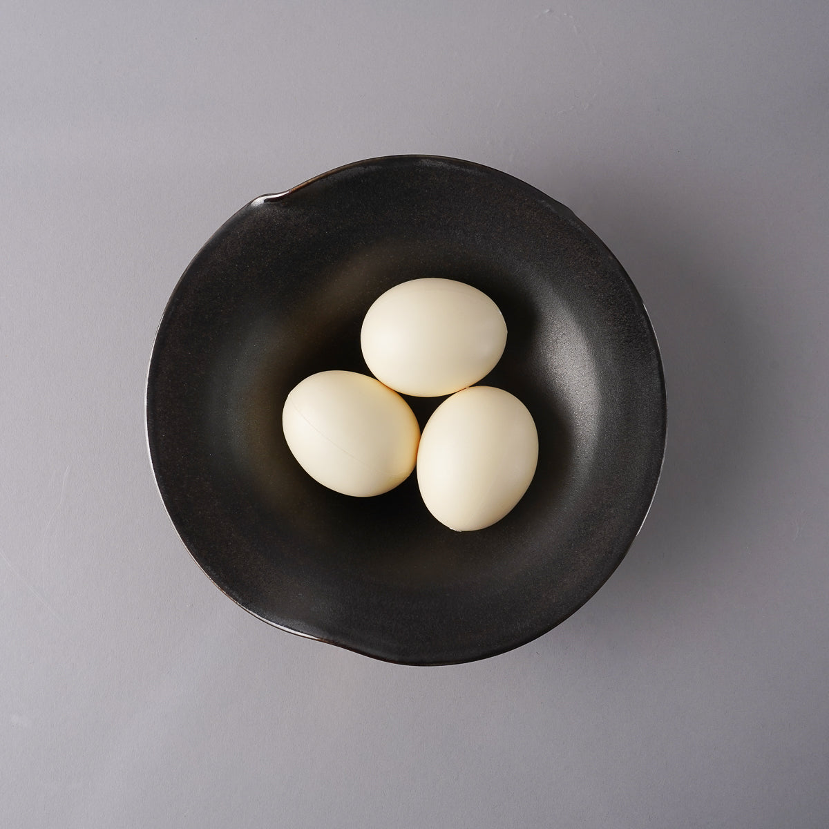 有田焼 黒鉄 二方押 中鉢 18.5cm Riso Studio1156