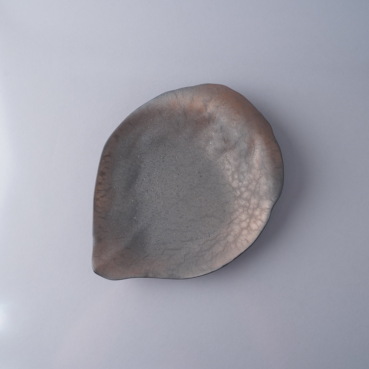 有田焼 薔薇の花びらプレート 23.5cm ブロンズ Riso Studio1156