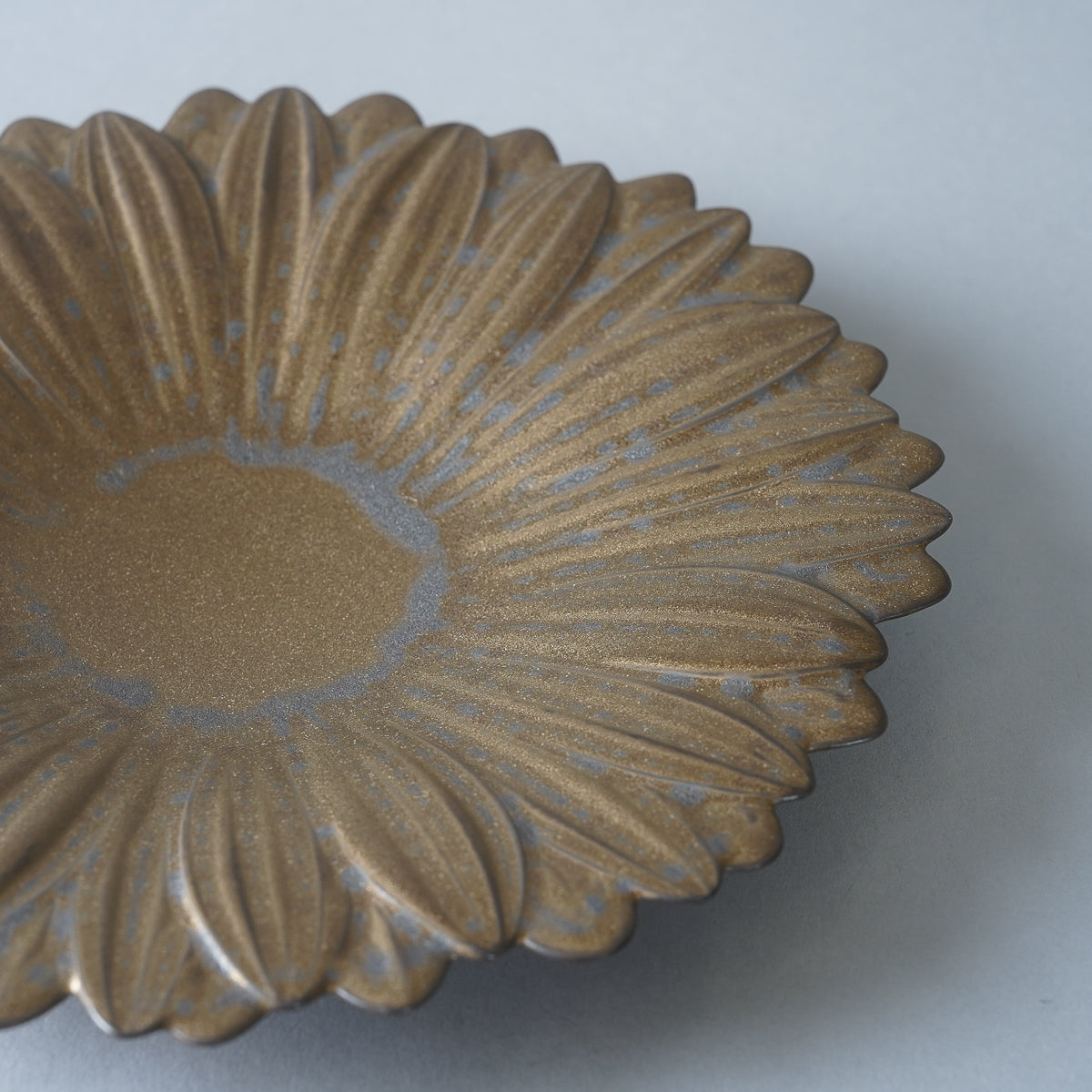 有田焼 ガーベラプレート(S) 17.5cm Riso Studio1156