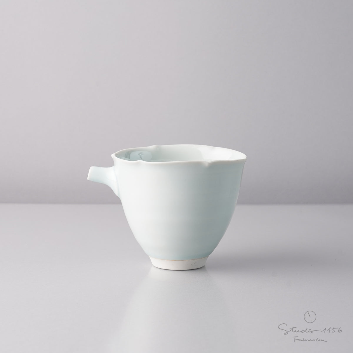 波佐見焼 青白磁 片口酒器とぐい呑み 片口酒器 Koushun Studio1156