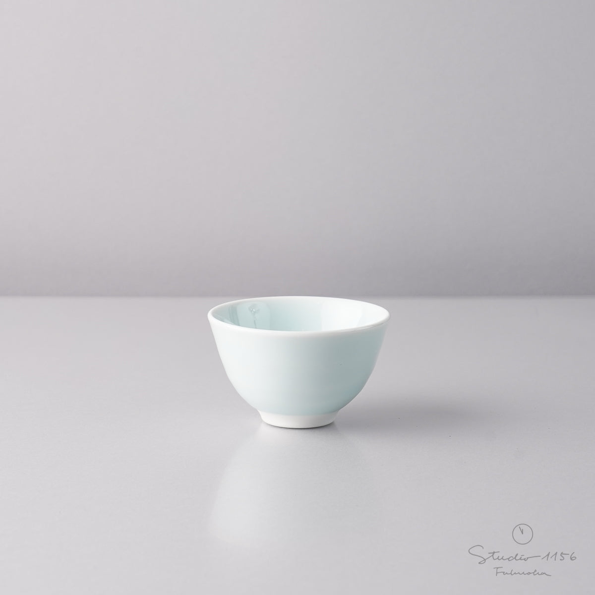 波佐見焼 青白磁 片口酒器とぐい呑み ぐい呑み Koushun Studio1156