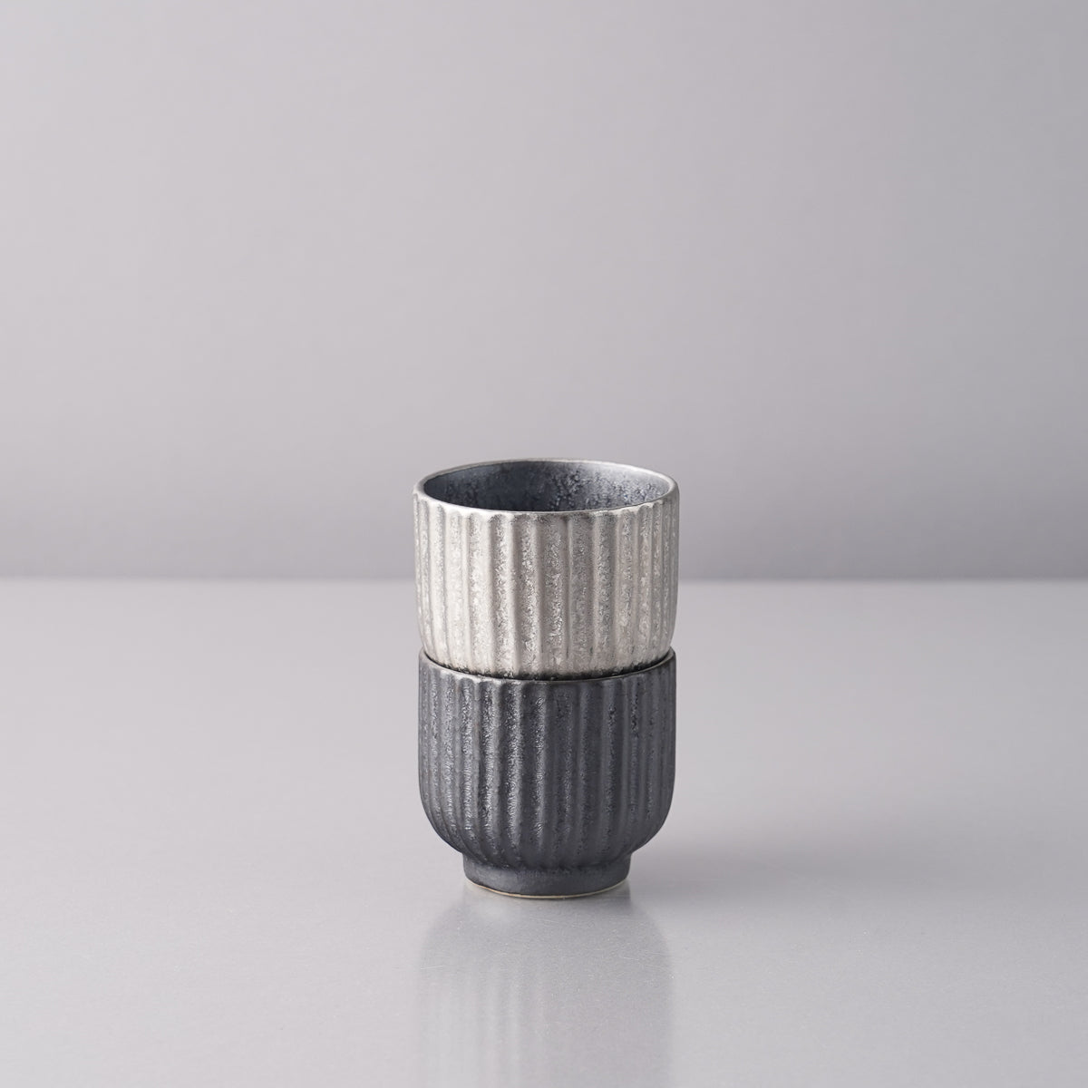 有田焼 線彫ぐい呑み 55ml Touetsu Studio1156