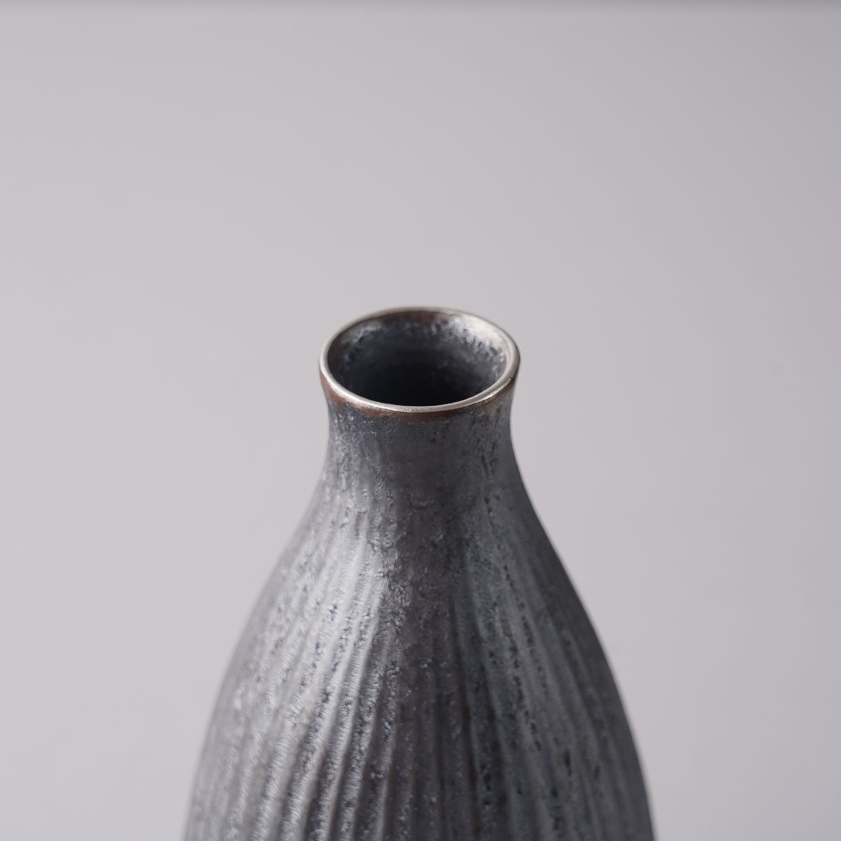 有田焼 線彫一合徳利 220ml Touetsu Studio1156