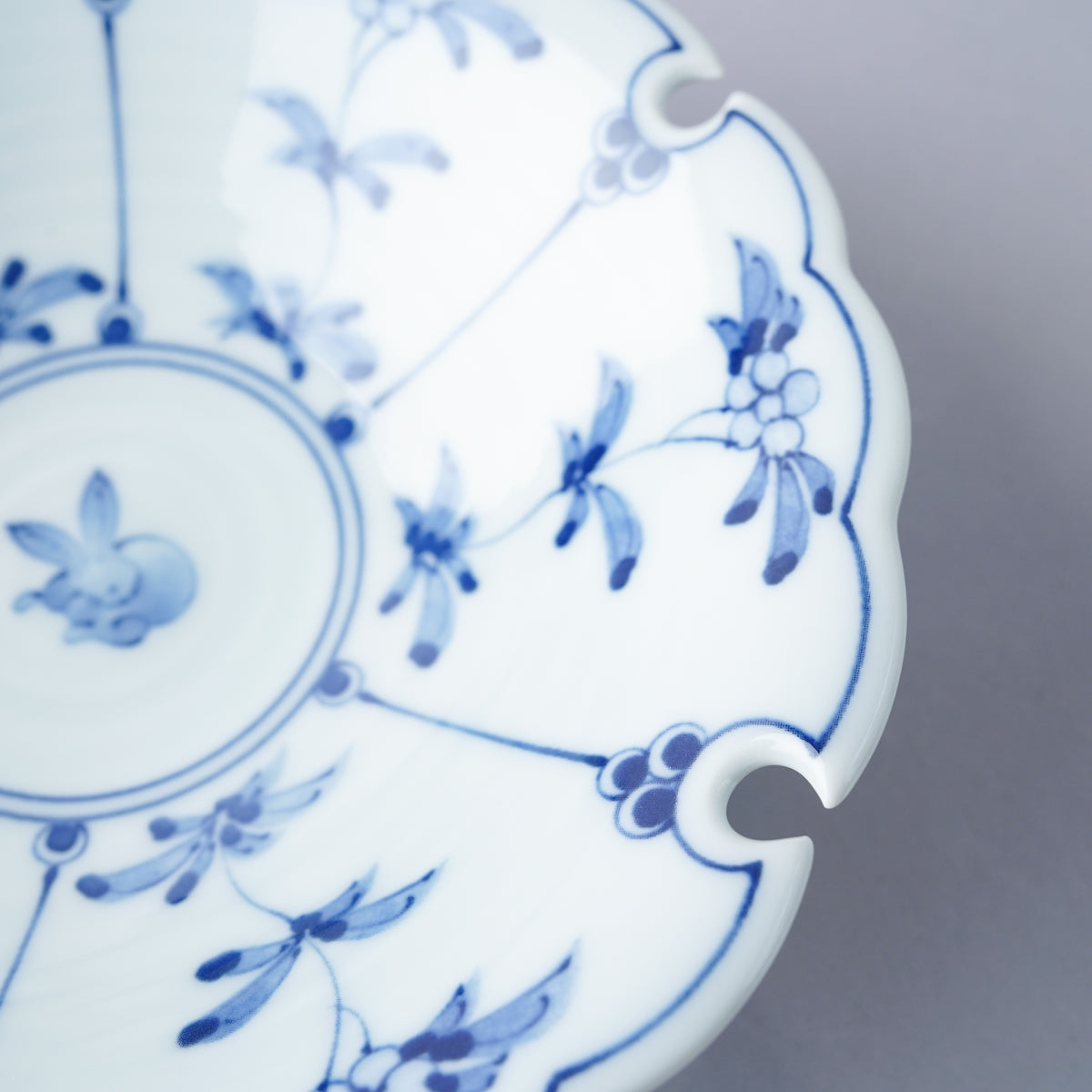 波佐見焼 染付 割草花兎紋 雪輪銘々皿 15.5cm Takayama Studio1156