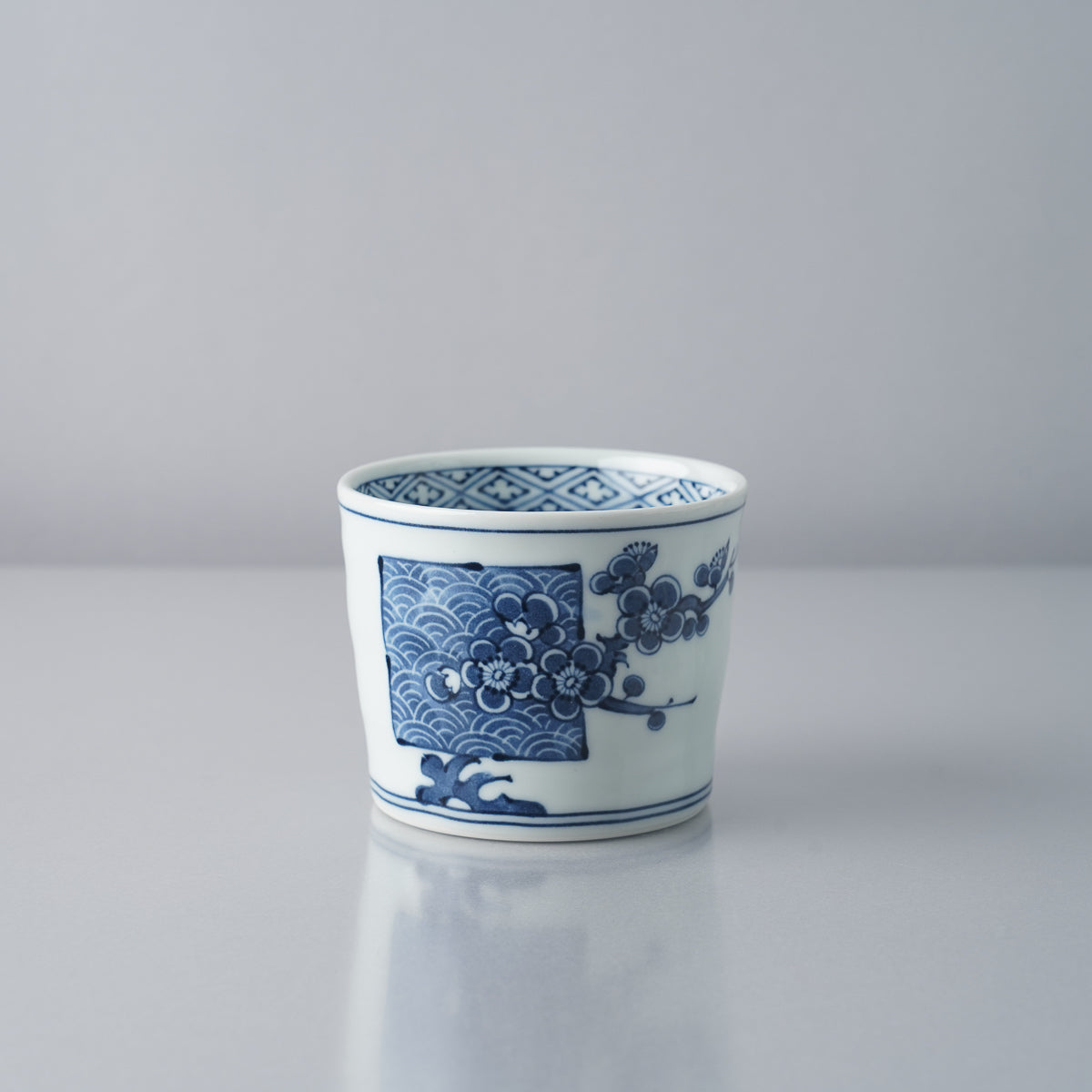 波佐見焼 染付 手彫そば猪口 190ml 青海波梅図 Takayama Studio1156