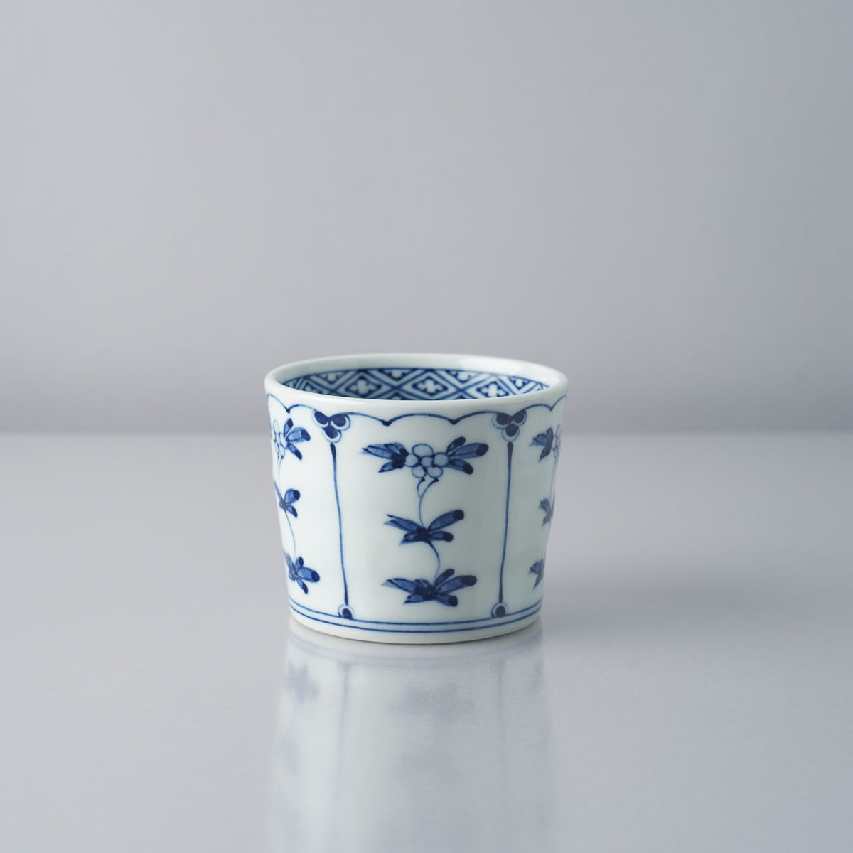 波佐見焼 染付 手彫そば猪口 190ml 割草花 Takayama Studio1156