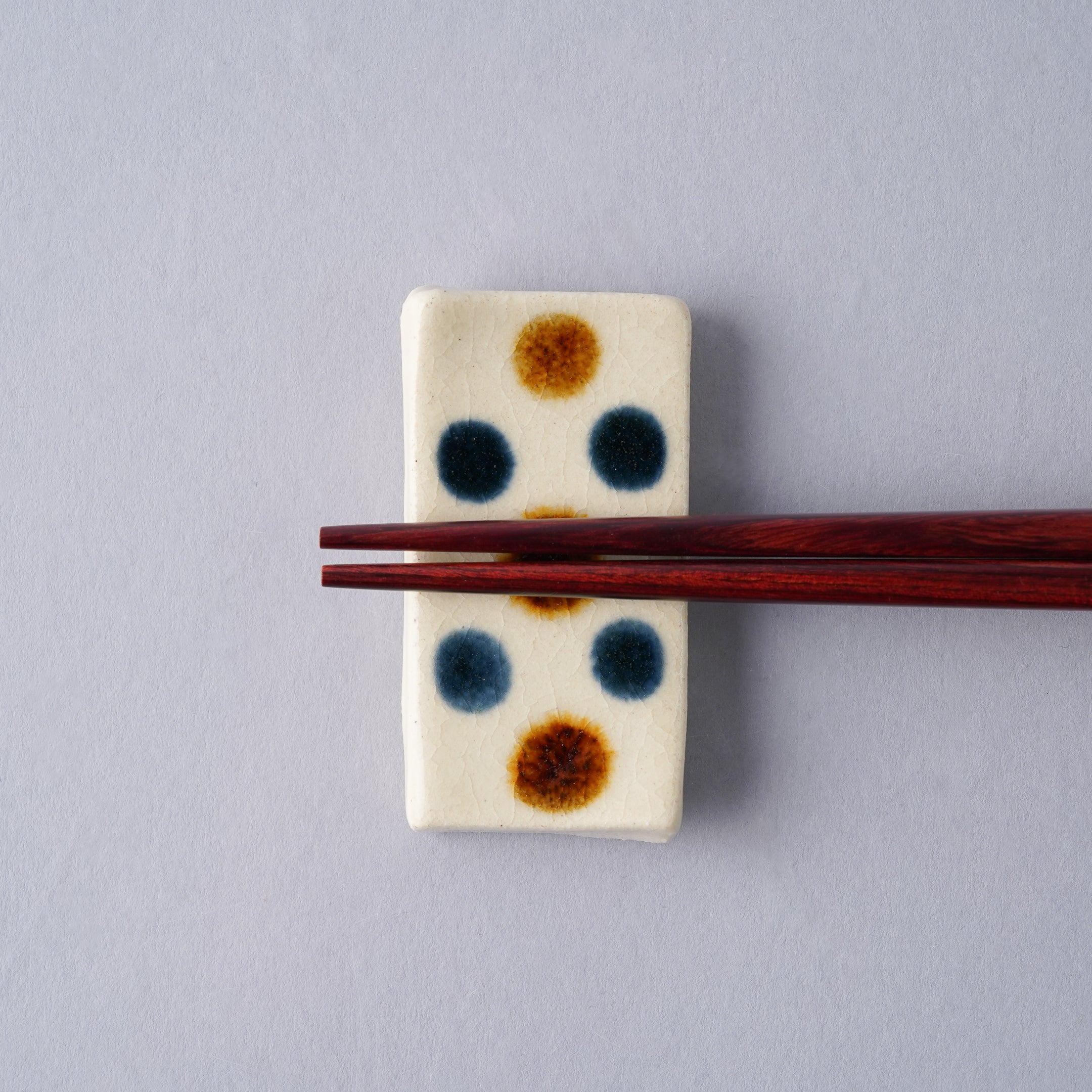 壺屋焼 やちむん 箸置き 5cm ドット Toushin Studio1156