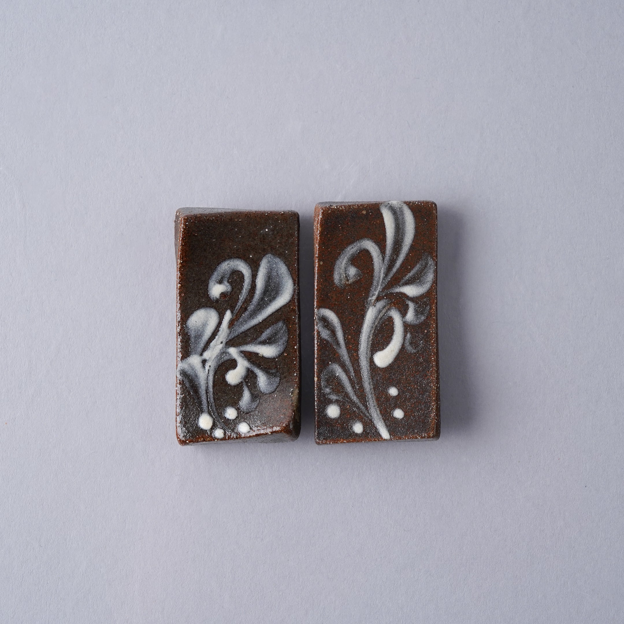 壺屋焼 やちむん 箸置き 5cm Toushin Studio1156