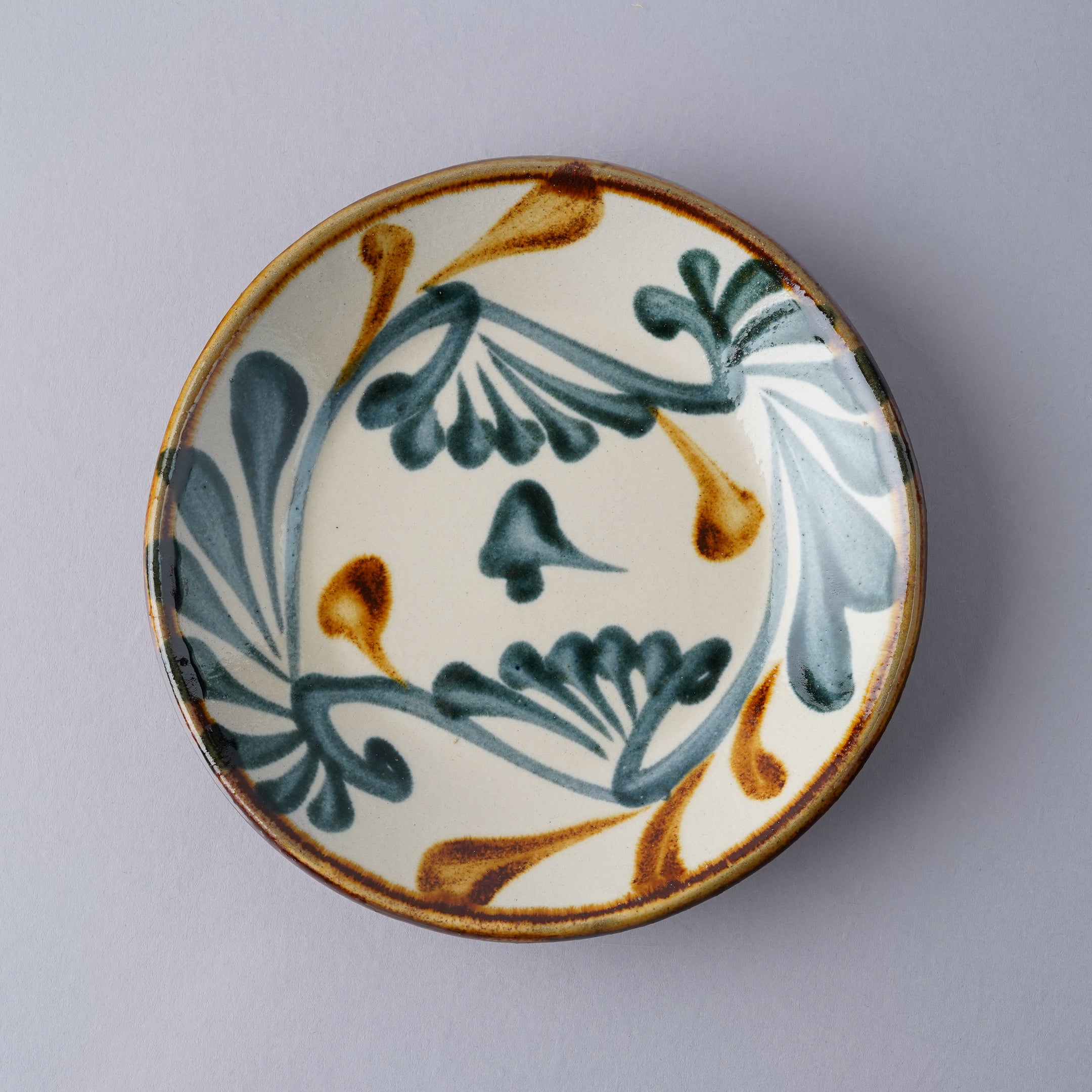 壺屋焼 やちむん 唐草 五寸皿 15.5cm 呉須飴唐草 Toushin Studio1156