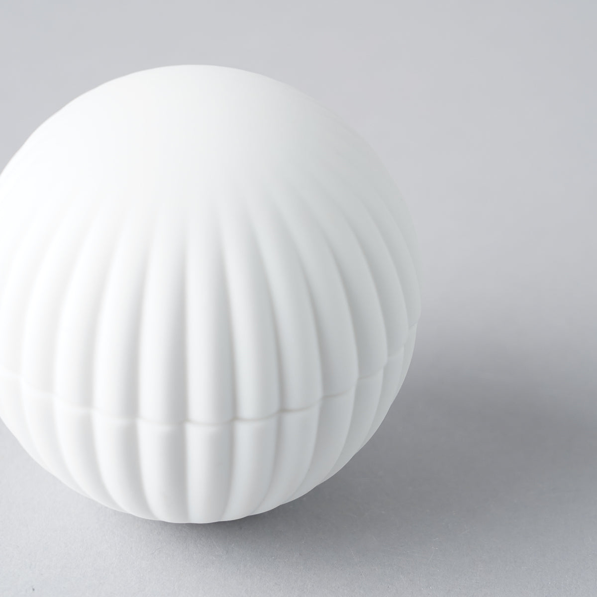 有田焼 ホワイトマット 菊割ボウル(フタ付) 6cm Yamahei Studio1156