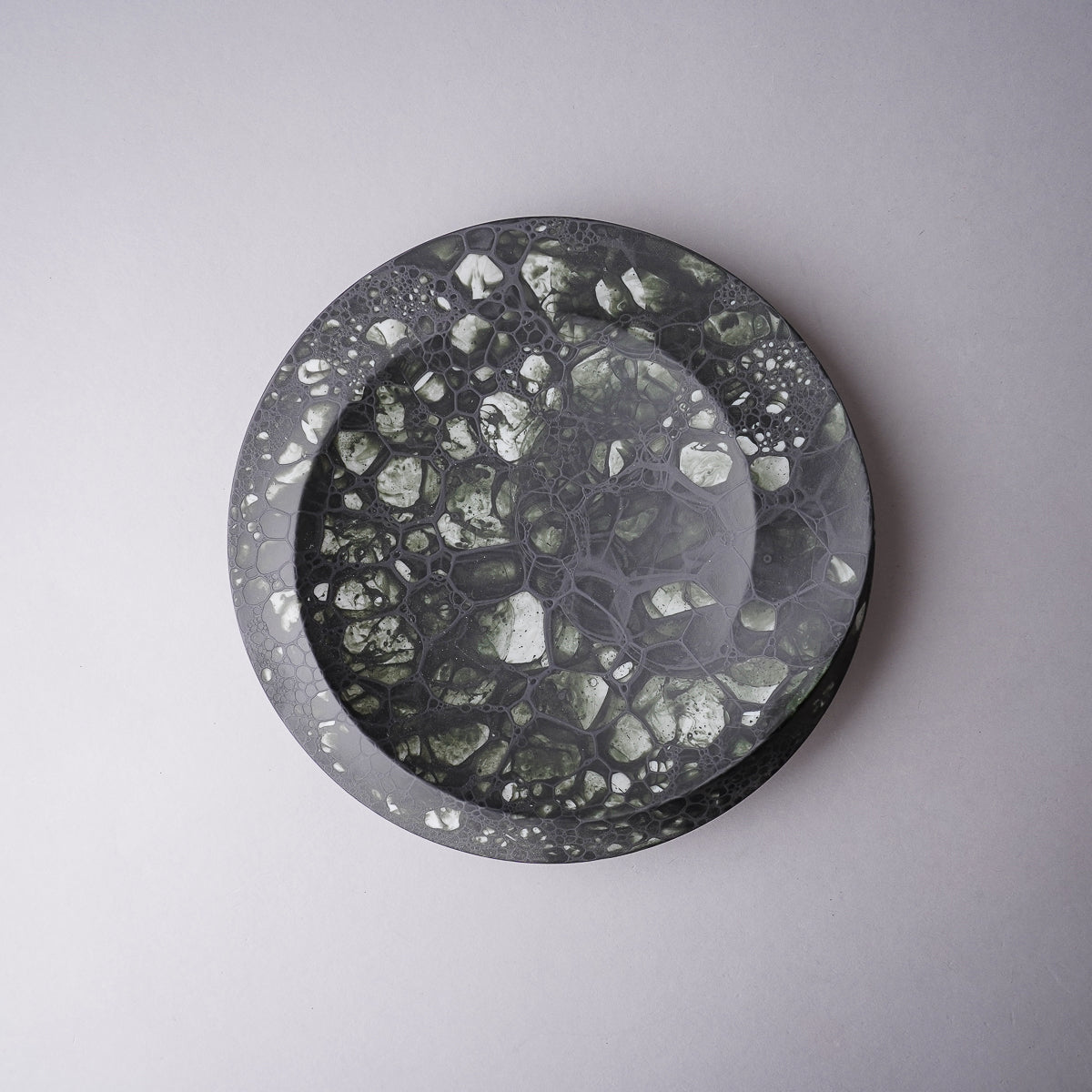 有田焼 シェルプレート 21.5cm 黒泡 Yamahei Studio1156