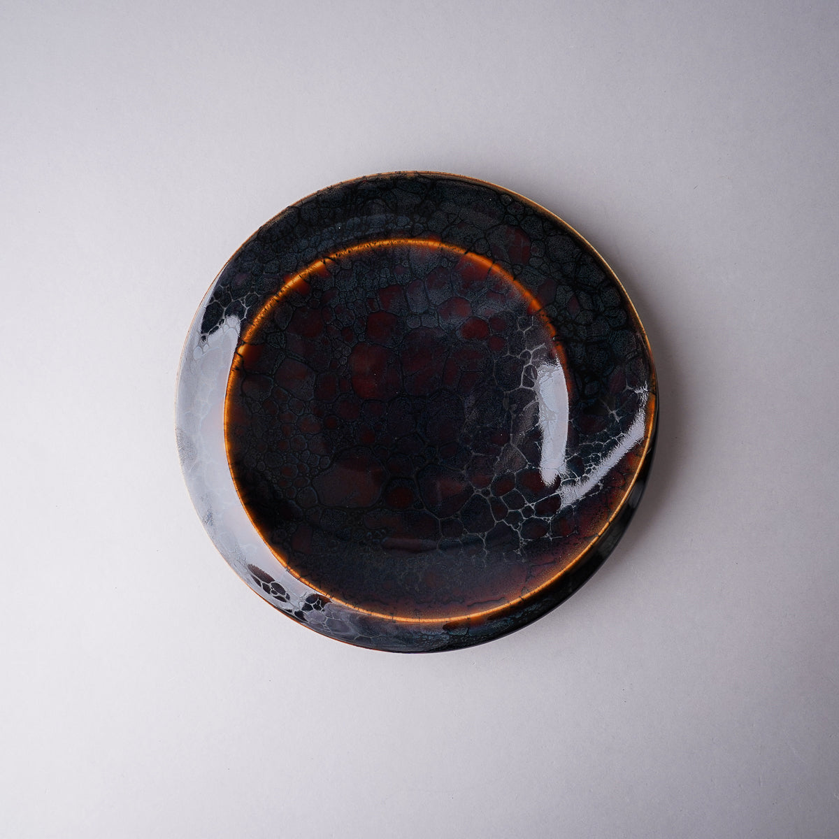 有田焼 シェルプレート 21.5cm アメ黒泡 Yamahei Studio1156