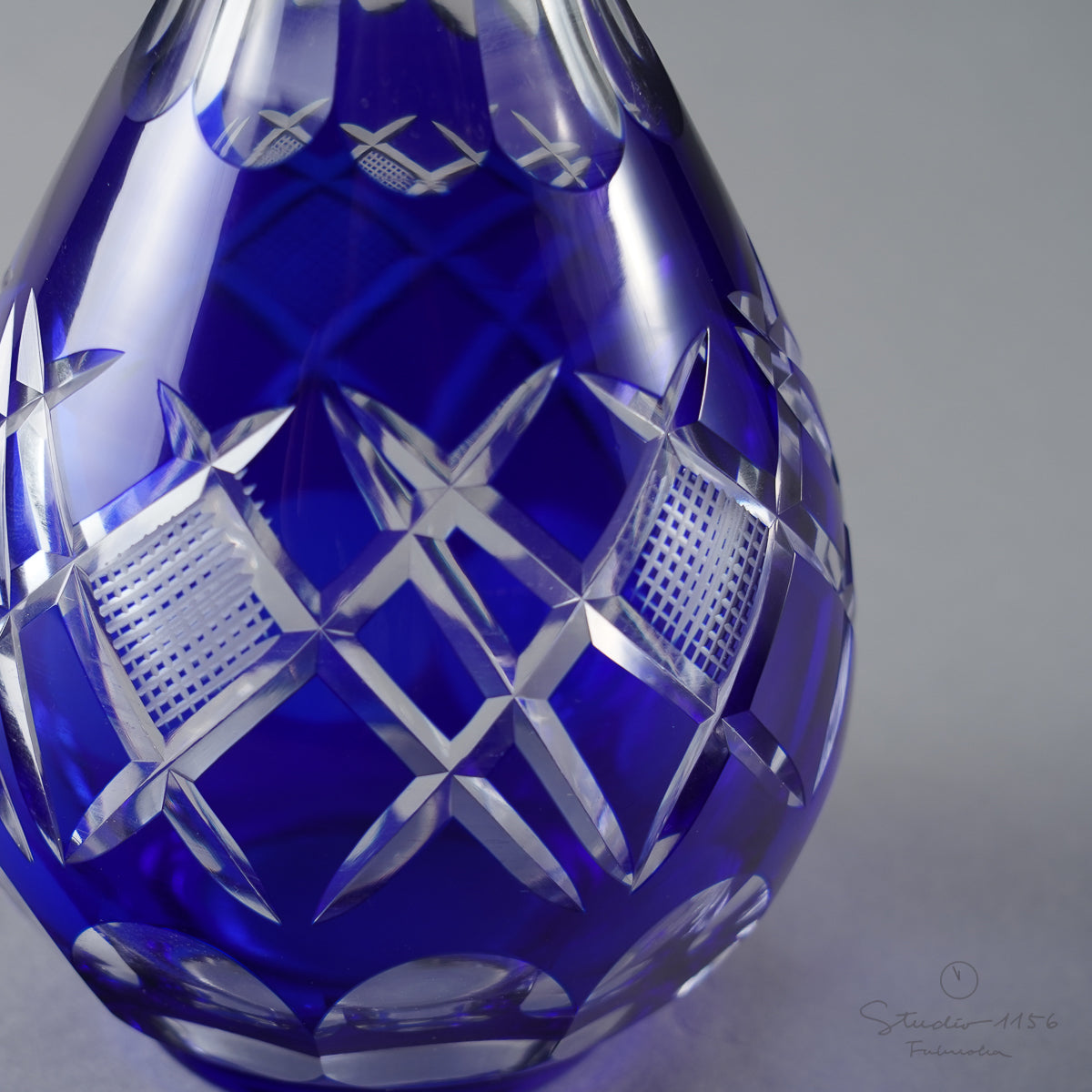ガラス食器 切子ハンドカット 瑠璃被せ 徳利 200ml [廃番特価品] Yoshinuma-glass Studio1156