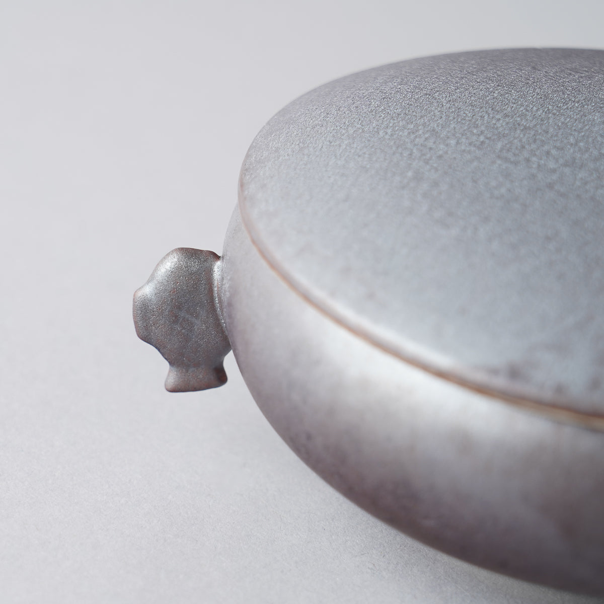 有田焼 鉄釉内白 スープカップ w/ Lid 10.5cm Zuiho Studio1156