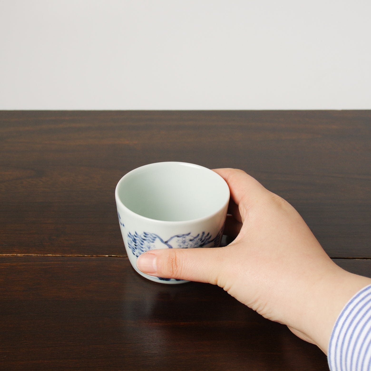 有田焼 染付 枝垂桜文 そば猪口(大) 220ml Riso Studio1156