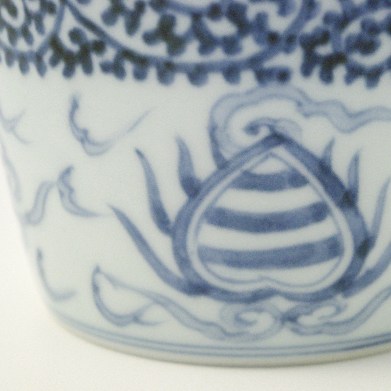 有田焼 染付 蛸唐草宝珠文 そば猪口(大) 220ml Riso Studio1156