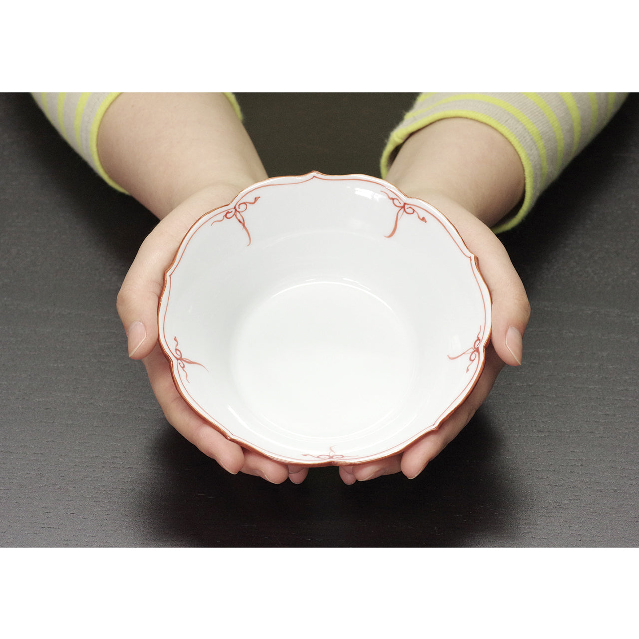 波佐見焼 桔梗渕 瓔珞紋平鉢(赤) 15cm Korin Studio1156