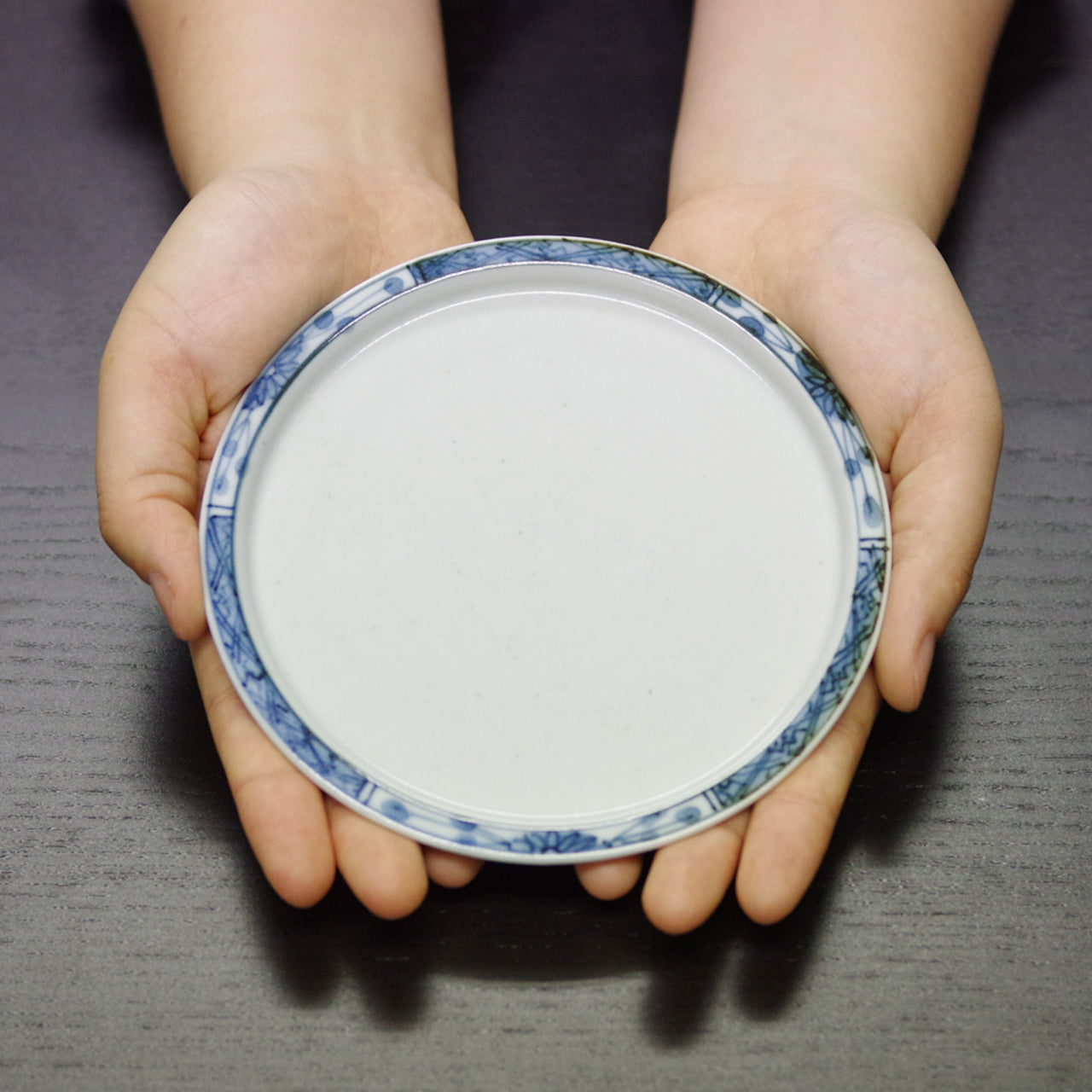 有田焼 地紋草花 5寸天平皿 14.5cm ARITA PORCELAIN LAB Studio1156