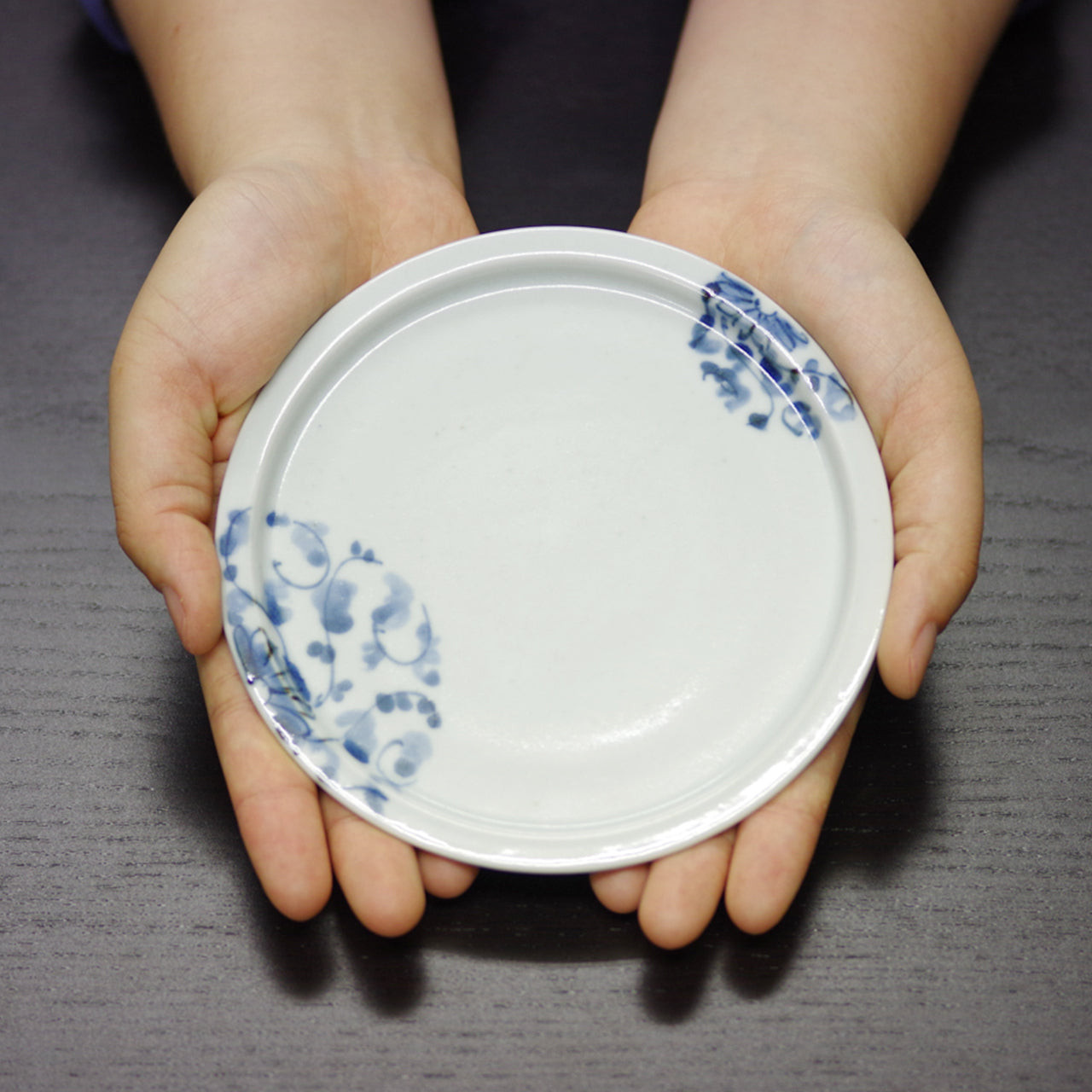 有田焼 菊唐草 5寸天平皿 14.5cm ARITA PORCELAIN LAB Studio1156