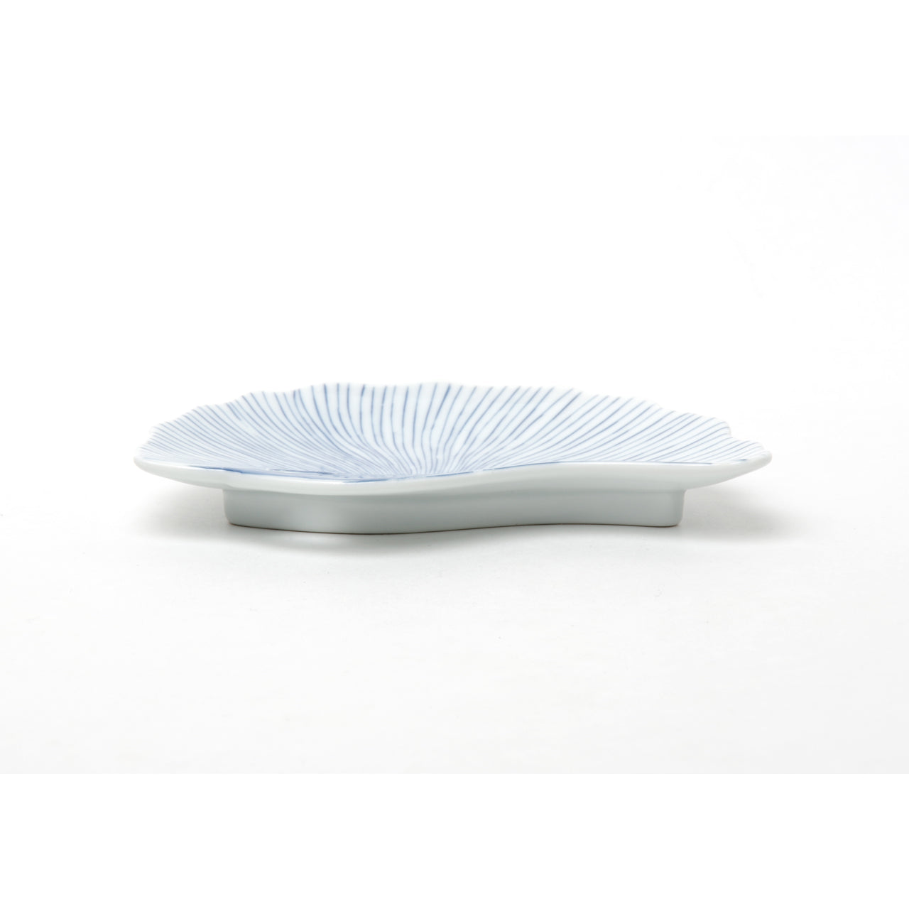 有田焼 染付 糸十草 イチョウ型銘々皿 13cm Kouraku Studio1156