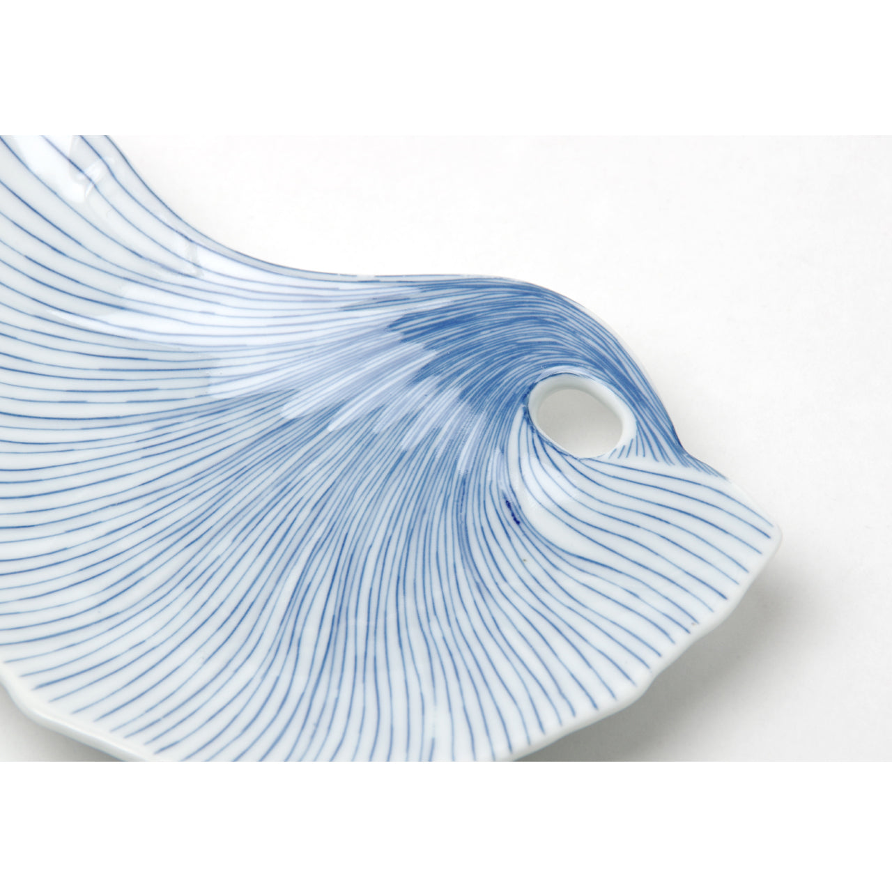 有田焼 染付 糸十草 イチョウ型銘々皿 13cm Kouraku Studio1156