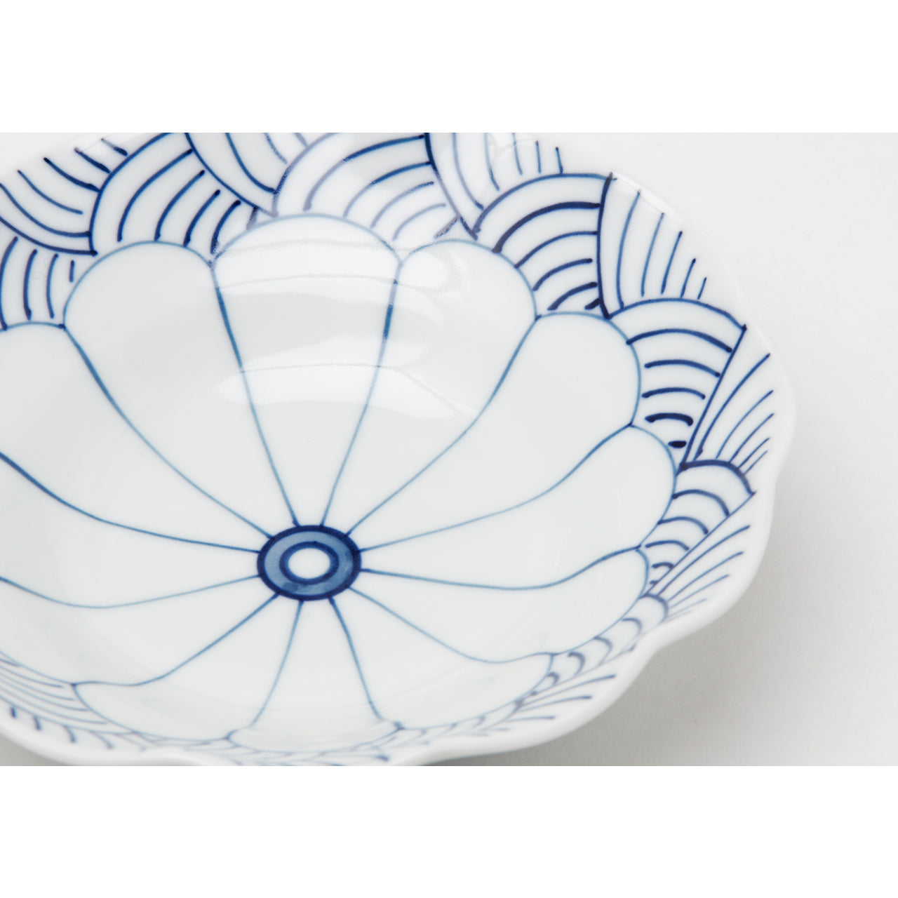 有田焼 菊割青海波 4.5寸深皿 15cm Teizan Studio1156