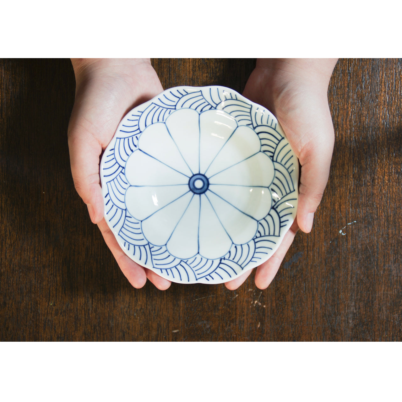 有田焼 菊割青海波 4.5寸深皿 15cm Teizan Studio1156