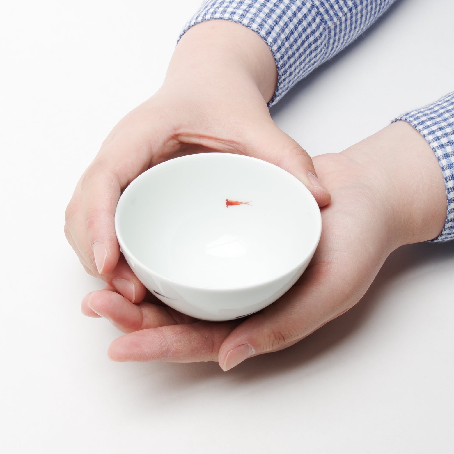 有田焼 メダカ 平仙茶(外青/内赤1匹) 180ml Riso Studio1156