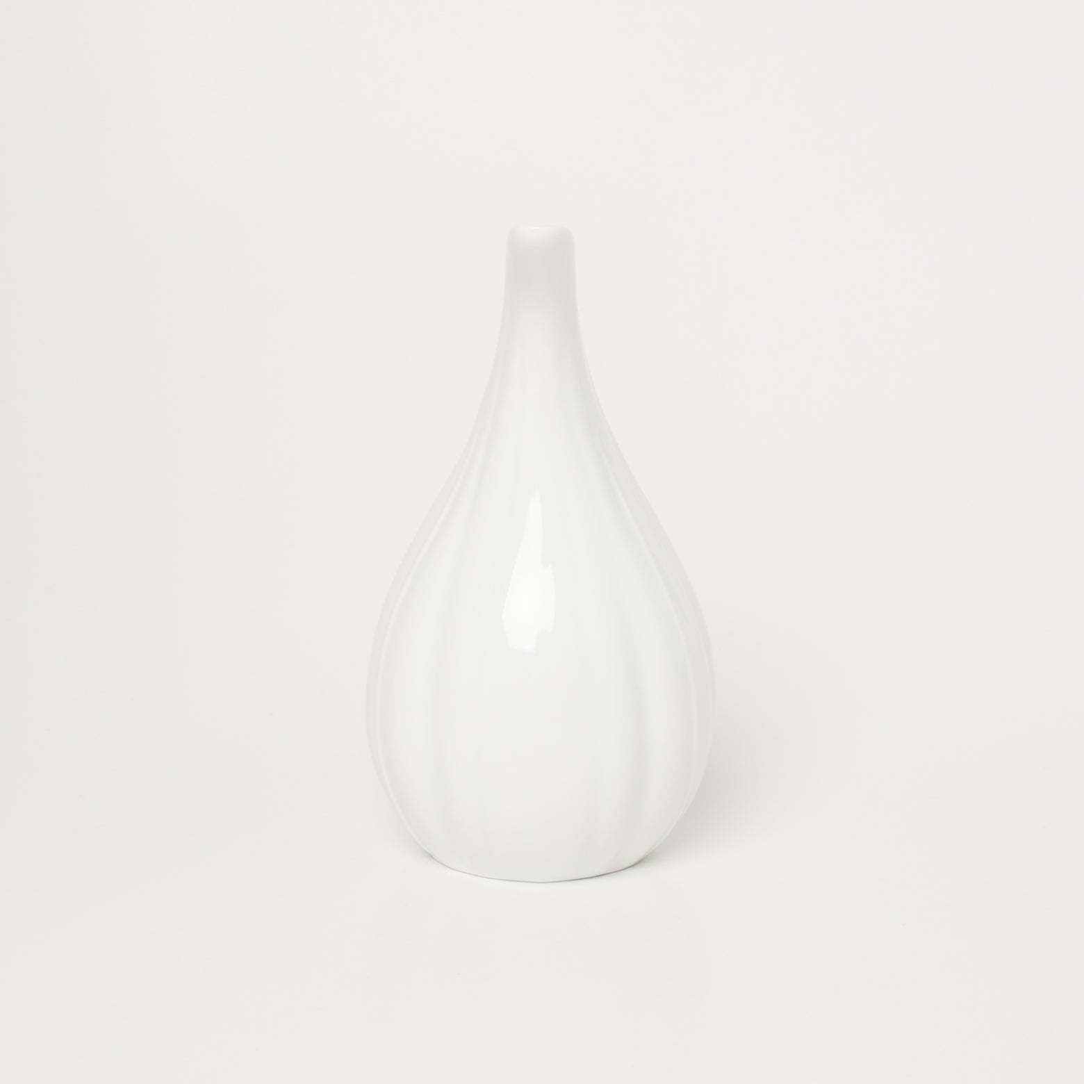 波佐見焼 白 彫 一輪挿し 15cm Korin Studio1156