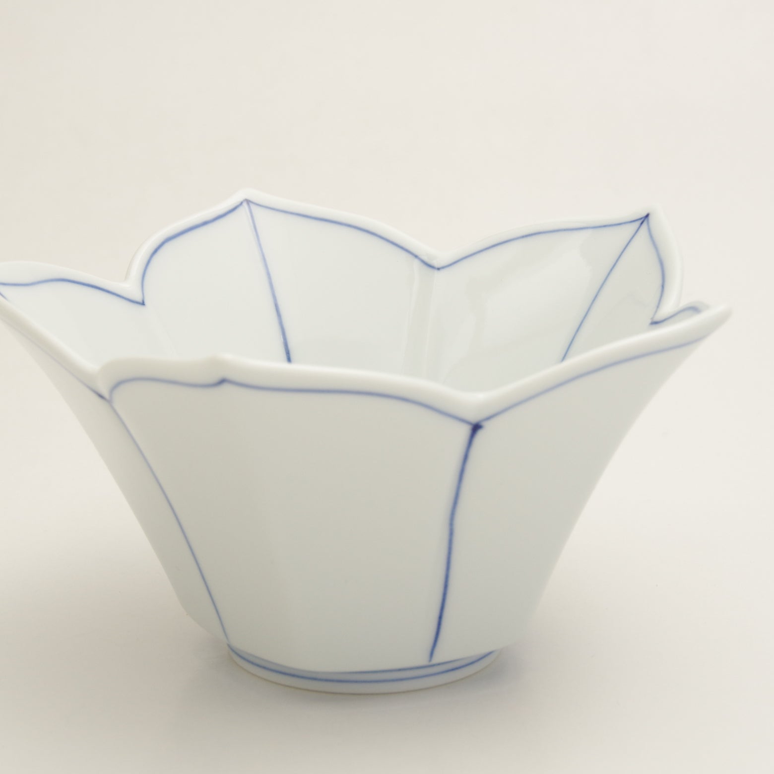 波佐見焼 桔梗筋 桔梗型反小鉢(青) 12.5cm Korin Studio1156