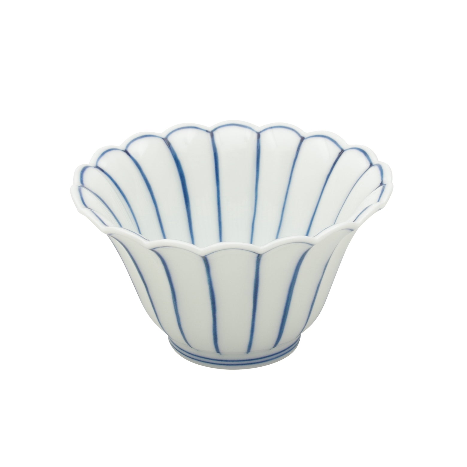 有田焼 染付薄渕 菊割小鉢(大/青) 10.8cm Ojiyama Studio1156